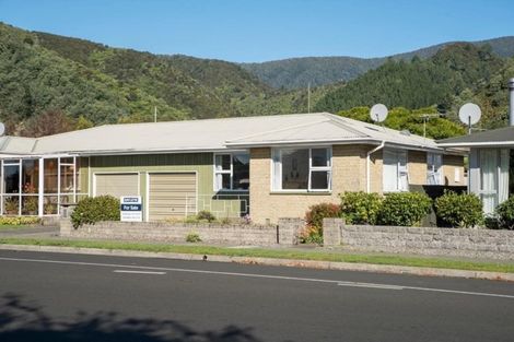 Photo of property in 18b Nelson Square, Picton, 7220