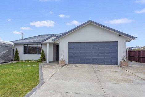 Photo of property in 27 Hawkins Place, Rangiora, 7400