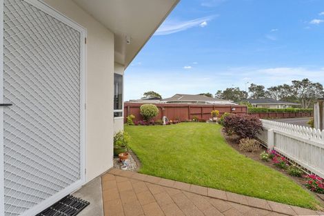 Photo of property in 2/93 Wallace Place, Westown, New Plymouth, 4310