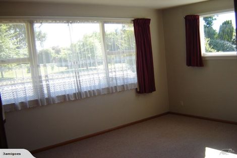 Photo of property in 5 Woodbury Street, Avonhead, Christchurch, 8042