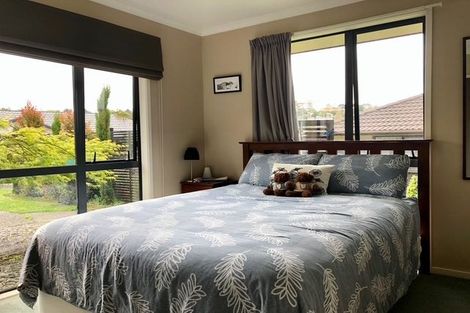 Photo of property in 22 Zefiro Drive, Massey, Auckland, 0614