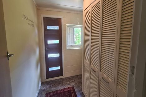 Photo of property in 26 Whaka Street, Maungaturoto, 0520