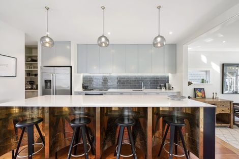 Photo of property in 58 Hawker Street, Mount Victoria, Wellington, 6011