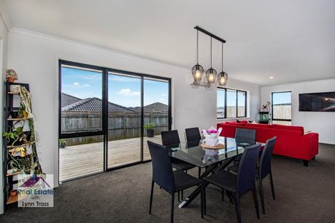 Photo of property in 16 Maui Place, Te Kamo, Whangarei, 0112