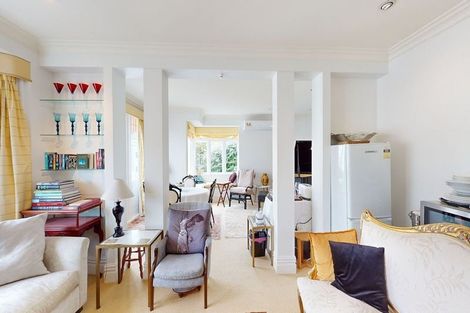 Photo of property in 6 Hawker Street, Mount Victoria, Wellington, 6011