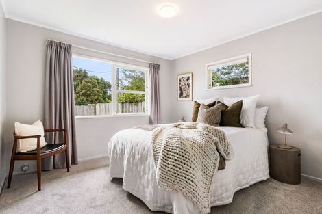 Photo of property in 1/28 Fairclough Road, Beach Haven, Auckland, 0626