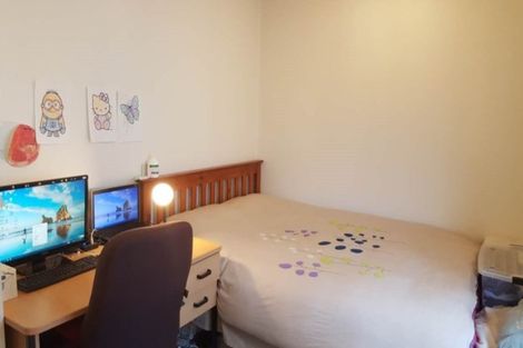 Photo of property in 22 Chilcott Road, Henderson, Auckland, 0612