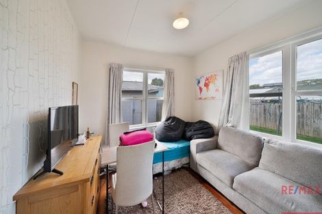 Photo of property in 2 Belgrave Place, Papakura, 2110