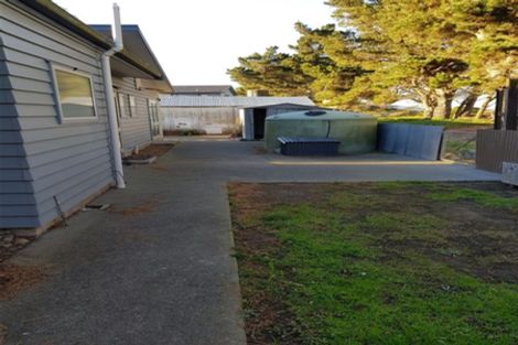 Photo of property in 3 South Crescent, Amberley, 7481