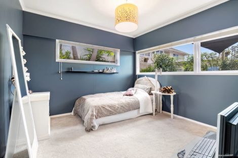 Photo of property in 44 Hogans Road, Glenfield, Auckland, 0629