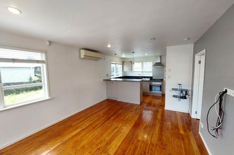 Photo of property in 2/70 Hogans Road, Glenfield, Auckland, 0629