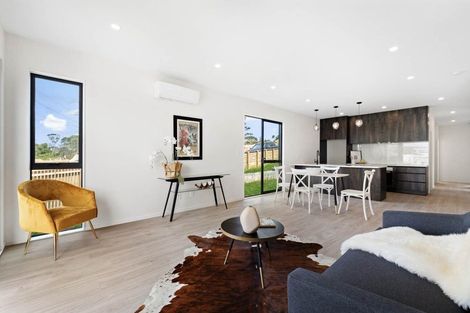 Photo of property in 32 Puhikawa Street, Massey, Auckland, 0614