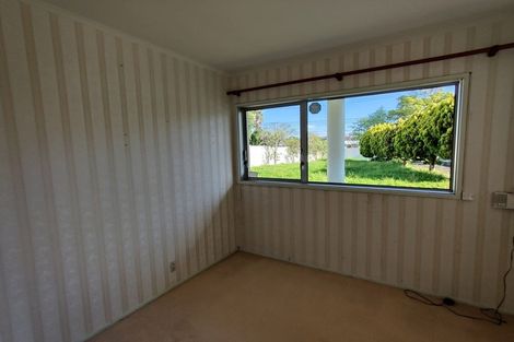 Photo of property in 271 Bleakhouse Road, Mellons Bay, Auckland, 2014