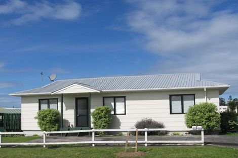 Photo of property in 3 Kinvig Place, Ranui, Auckland, 0612