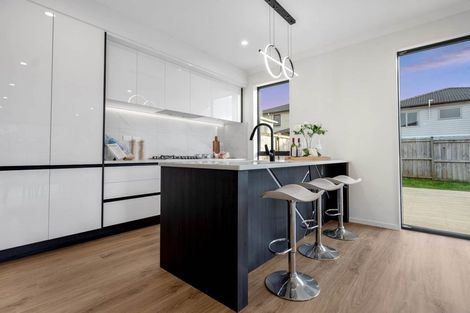Photo of property in 14 Urney Drive, Flat Bush, Auckland, 2019