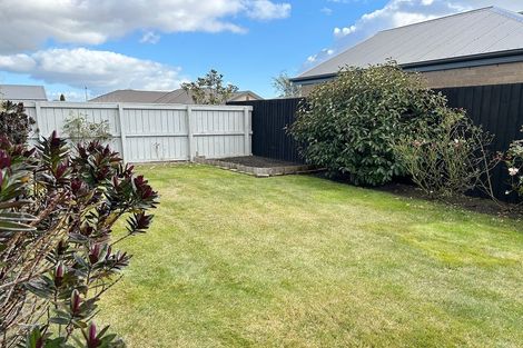 Photo of property in 8 Oakdene Place, Halswell, Christchurch, 8025