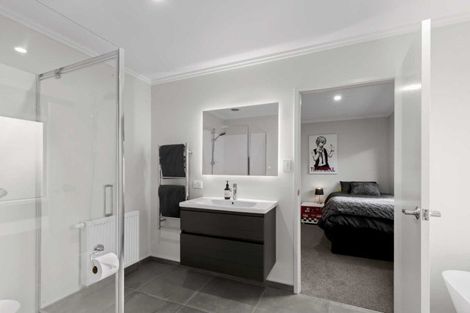 Photo of property in 45 Corriedale Road, Jacks Point, 9371