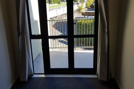 Photo of property in 8/3 Orwell Road, Greenhithe, Auckland, 0632