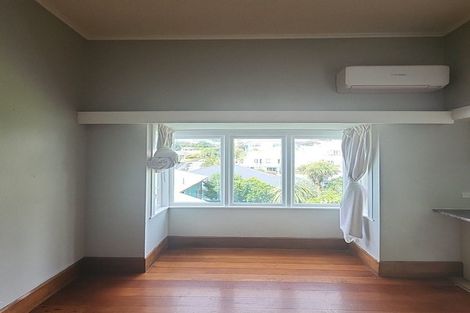 Photo of property in 30 Childers Terrace, Kilbirnie, Wellington, 6022