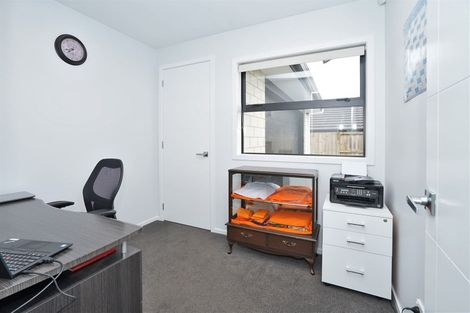 Photo of property in 10 Kemble Place, Flagstaff, Hamilton, 3210