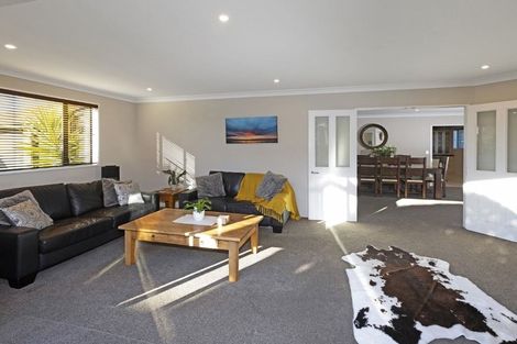 Photo of property in 15 Sandalwood Place, Waimairi Beach, Christchurch, 8083