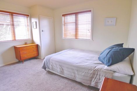 Photo of property in 1/50 Sylvan Avenue, Northcote, Auckland, 0627