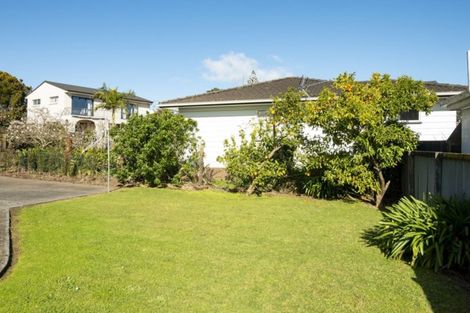 Photo of property in 85 Kiwi Esplanade, Mangere Bridge, Auckland, 2022