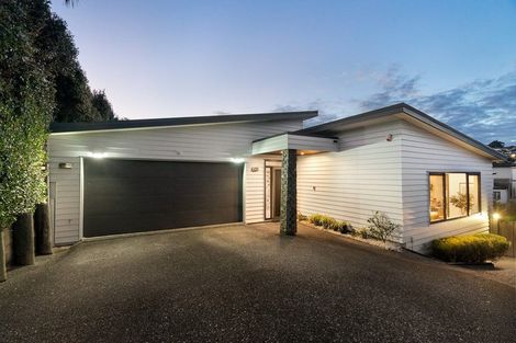 Photo of property in 43 Hornbill Drive, Fairview Heights, Auckland, 0632