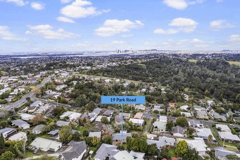 Photo of property in 19 Park Road, Glenfield, Auckland, 0629