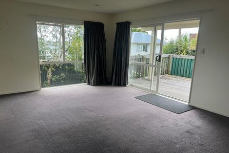 Photo of property in 95 Ocean View Road, Hillcrest, Auckland, 0627