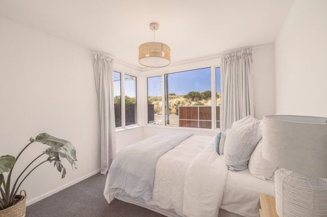 Photo of property in 35 Marine Parade, North New Brighton, Christchurch, 8083