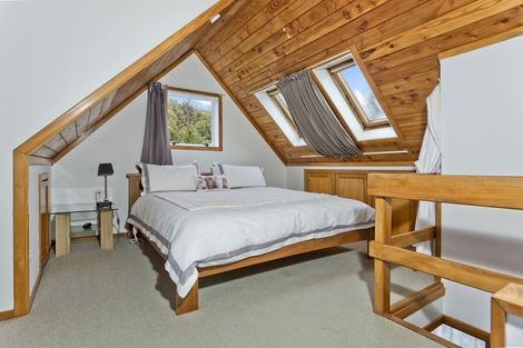 Photo of property in 18 Dene Court Lane, Greenhithe, Auckland, 0632