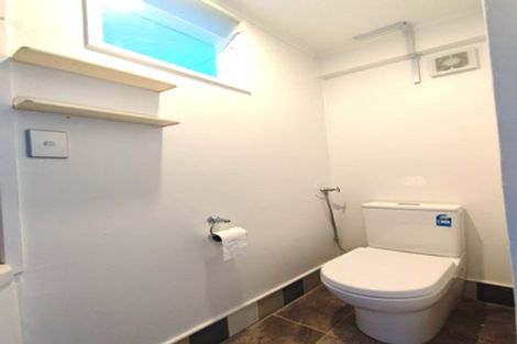 Photo of property in 8 Tye Road, Hillcrest, Auckland, 0627