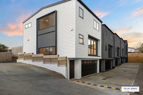 Photo of property in 27 Jandell Crescent, Bucklands Beach, Auckland, 2014