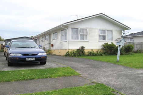 Photo of property in 29 Convair Crescent, Mangere, Auckland, 2022