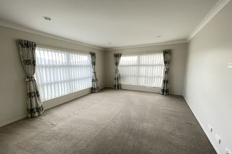 Photo of property in 35 Kuhanui Drive, Karaka, Papakura, 2113
