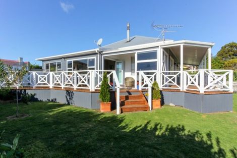 Photo of property in 6 Mouatt Street, Waitara, 4320