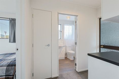 Photo of property in 16 Hunter Street, Westport, 7825