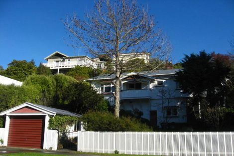 Photo of property in 16 Valley Road, Cashmere, Christchurch, 8022