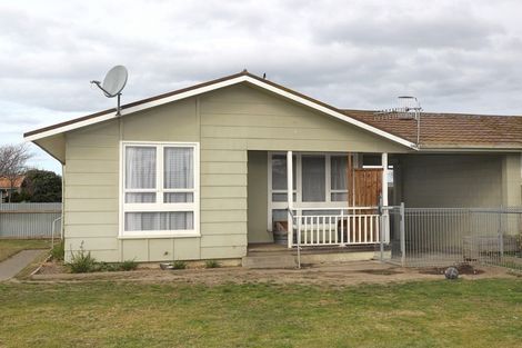 Photo of property in 28 Cartier Crescent, Flaxmere, Hastings, 4120