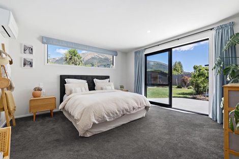 Photo of property in 19 Pennycook Place, Lake Hawea, Wanaka, 9382