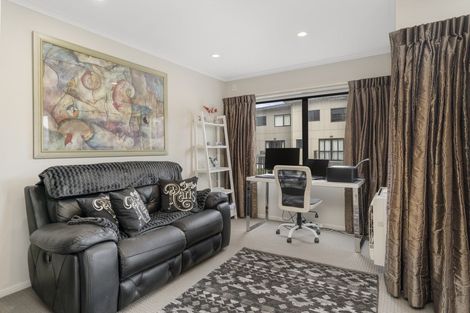 Photo of property in Te Kakariki Apartments, 6/6 Wellington Road, Paekakariki, 5034