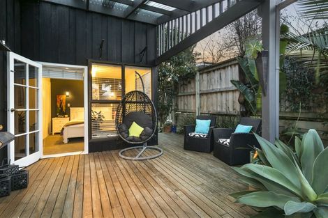 Photo of property in 2/13 Belmont Terrace, Milford, Auckland, 0620