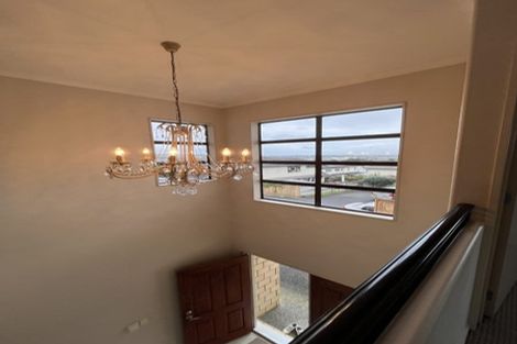 Photo of property in 8 Terrasini Drive, Flat Bush, Auckland, 2019