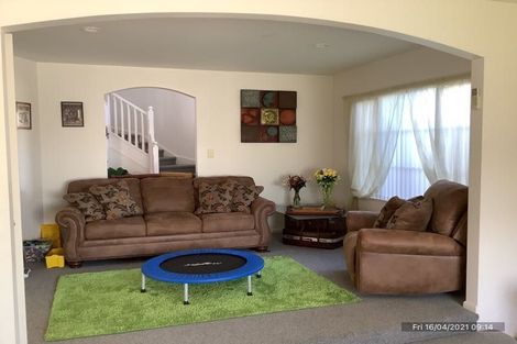 Photo of property in 22 Anaheim Boulevard, Shamrock Park, Auckland, 2016