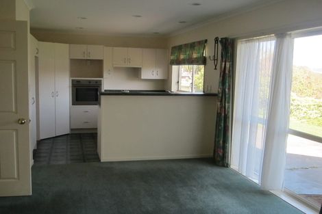 Photo of property in 3 Pikitanga Close, Tawa, Wellington, 5028