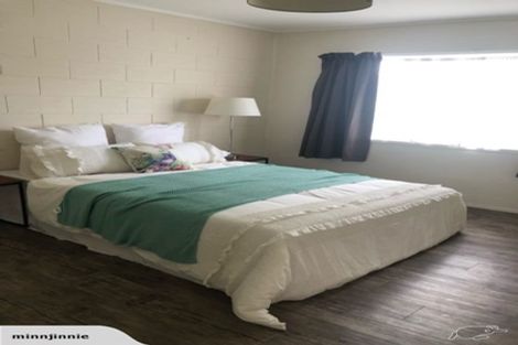 Photo of property in 1/2 Halberg Street, Glenfield, Auckland, 0629