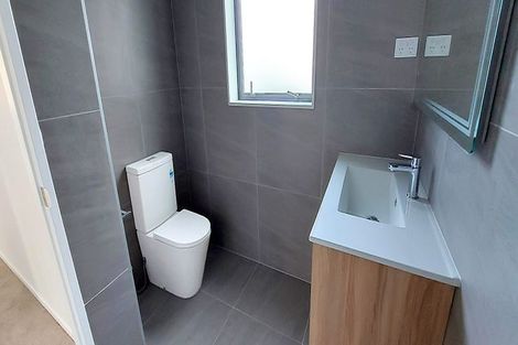 Photo of property in 20c Mackenzie Street, Te Atatu South, Auckland, 0610