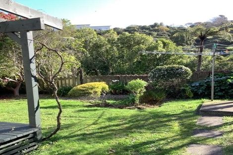 Photo of property in 11 Christina Grove, Normandale, Lower Hutt, 5010