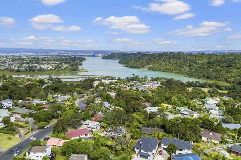 Photo of property in 2/185a Manuka Road, Bayview, Auckland, 0629